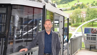 Heinz Rutishauser, Geschäftsführer der Bergbahnen Beckenried-Emmetten AG, in der Talstation der Klewenalp-Bahn. (Bild: Martin Uebelhart (Beckenried, 26. September 2022))