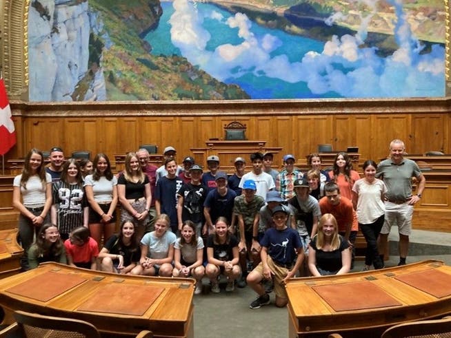 Die Schüler der Oberstufe Bürglen beim Besuch im Bundeshaus.