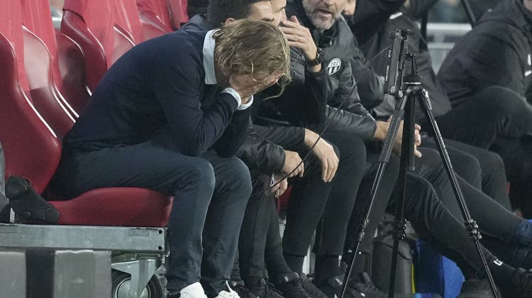 Der FC Zürich, um Nikola Boranijasevic (rechts), musste gegen die PSV abermals eine Packung einstecken. (Claudio Thoma / freshfocus)