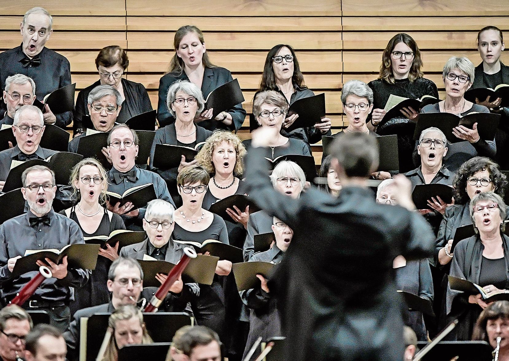 Luzern: Konzertchor Luzern Und Collegium Vocale Zu Franziskanern