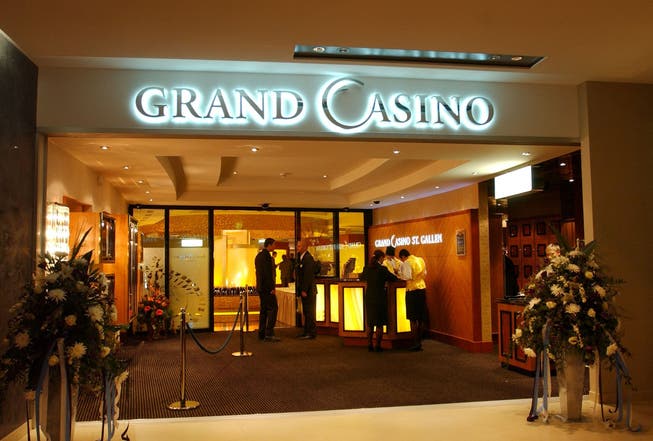 Kein Problem für gesperrte Zocker: Vom Grand Casino St. Gallen aus ist das nächste Casino im Liechtenstein schnell zu erreichen. (Archivbild)