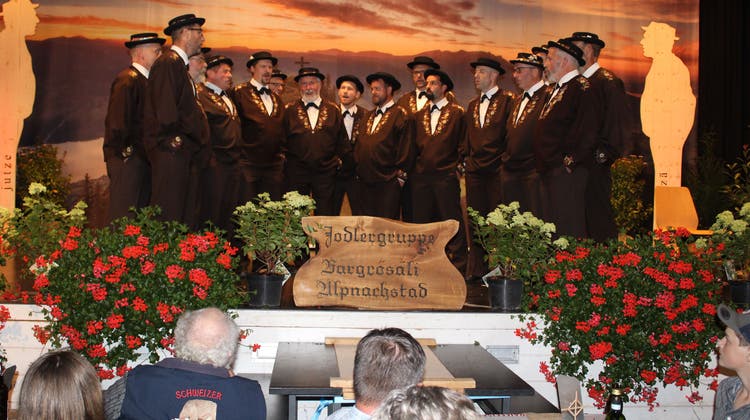 Die Jodlergruppe Bärgröseli bei ihrem Auftritt in Kägiswil. (Bild: Otmar Näpflin (Kägiswil, 22. Oktober 2022))