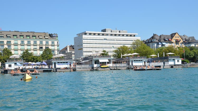 Wird zukünftig auch im Winter Wasserratten willkommen heissen: Das Zürcher Seebad Utoquai. (Bild vom 30.06.2022) (Zvg/Sportamt der Stadt Zürich)
