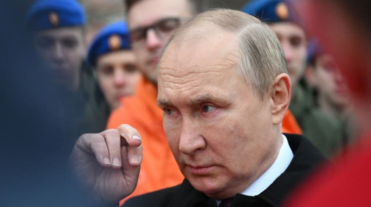 Mit den neusten Ankündigungen droht Wladimir Putin auch dem Westen. (Keystone)