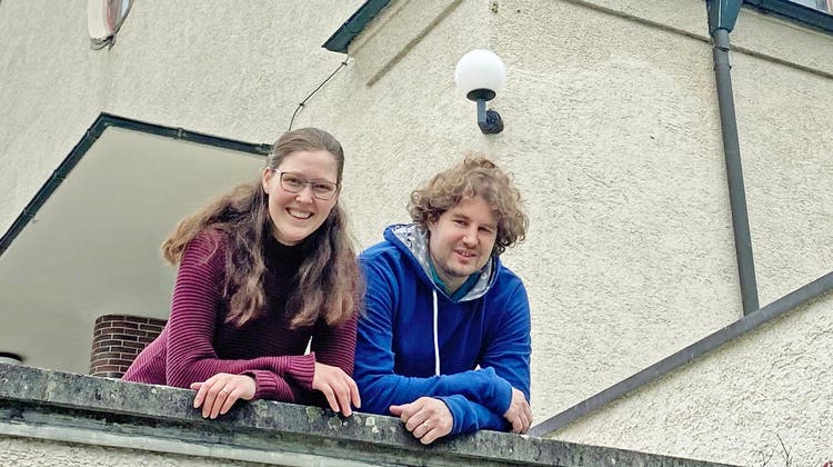 Angela und Dominik Bucher übernehmen die Gemeindeleitung in der katholischen Kirchgemeinde in Berg. (Bild: Sabrina Bächi)