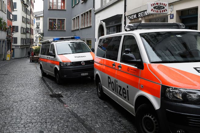Bei der Stadtpolizei Zürich werden bald zusätzliche Stellen geschaffen, allerdings nicht so viele, wie von der Polizei gefordert. (Themenbild)