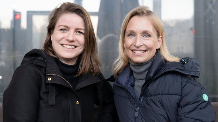 Manuela Ernst (GLP, links) und Michaela Huser (SVP) kämpfen gemeinsam gegen die Steuerfusserhöhung von drei Prozent. (Alex Spichale)