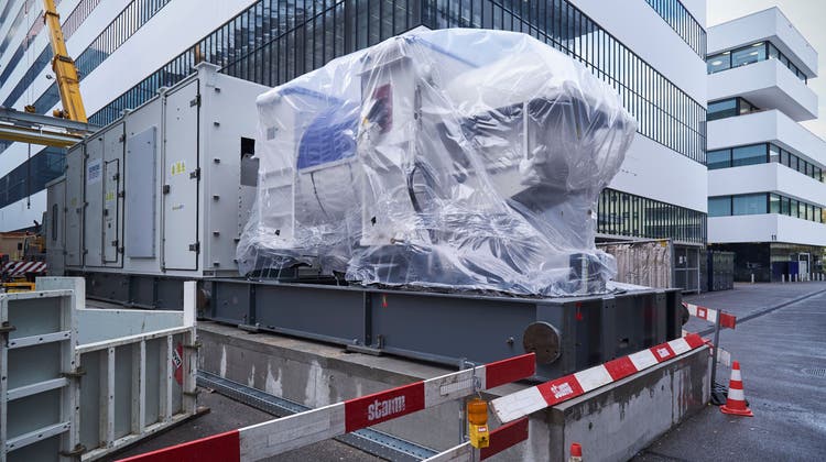 Die Turbine in Basel ist bereits geliefert. Bis sie in Betrieb genommen werden kann, dauert es aber noch einen Monat. (Bild: Roland Schmid)