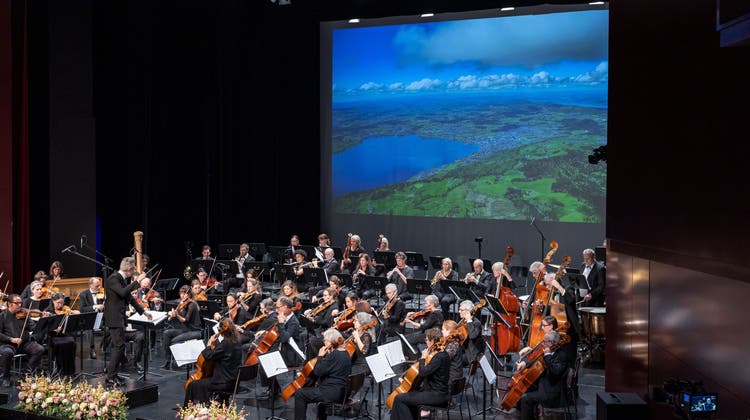 Das Jubiläumskonzert vom Stadtorchester Zug fand im Theater Casino Zug statt. (Bild: Roger Zbinden (26. November 2022))