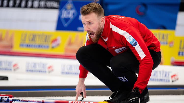 Der Solothurner Skip Yannick Schwaller gewinnt mit seinem Team Silber an der Curling-EM im schwedischen Östersund. (Ansis Ventins / WCF)