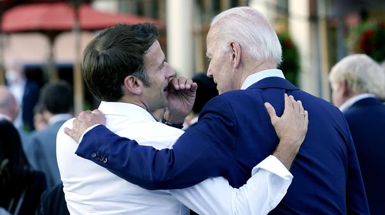 Emmanuel Macron und Joe Biden am G7-Gipfel in Elmau im Juni dieses Jahres. (Keystone)