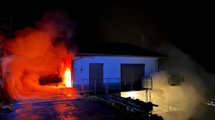 Der Brand im Mehrfamilienhaus konnte rasch gelöscht werden. (Bild: Kantonspolizei Uri)