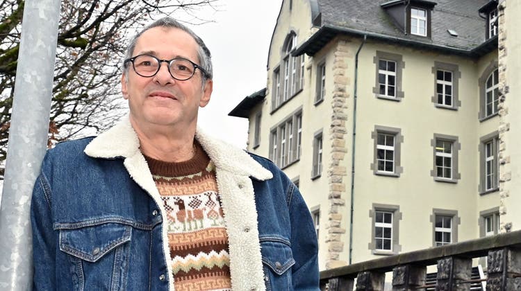 Der langjährige Abwart des Oltner Frohheimschulhauses, Peter Künzli, geht in Pension und wandert nach Ecuador aus. (Bruno Kissling)