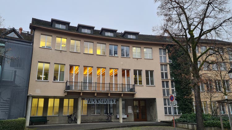 Das Bezirksgebäude in Lenzburg hat eine bewegte Geschichte. (Bild: Eva Wanner)