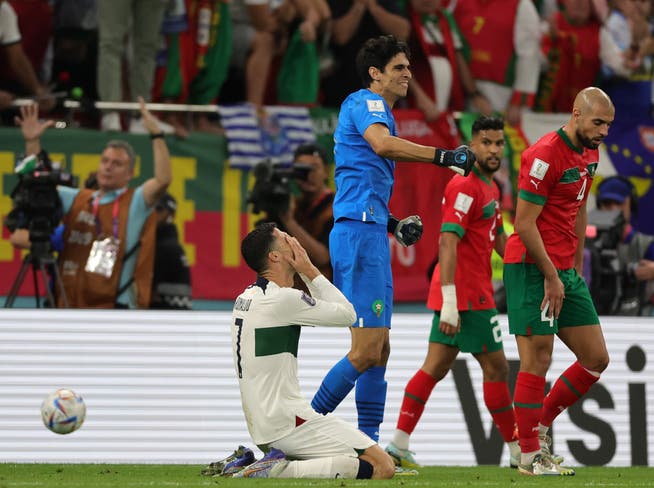 Cristiano Ronaldo am Boden – Marokko setzt seine Traumreise hingegen im Halbfinal fort.