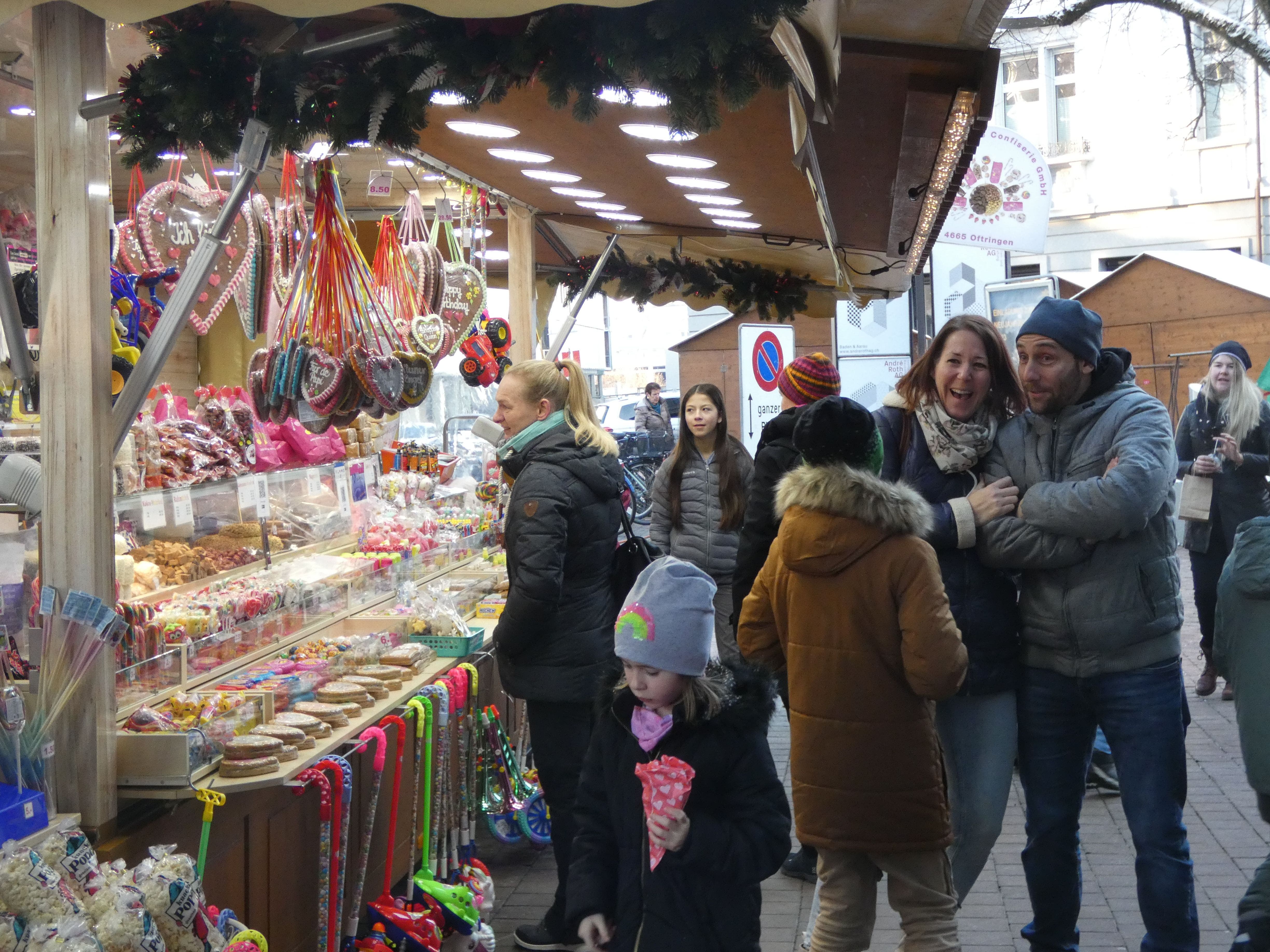 120 Stände verwandelten Bruggs Innenstadt am Wochenende in einen stimmungsvollen Weihnachtsmarkt.