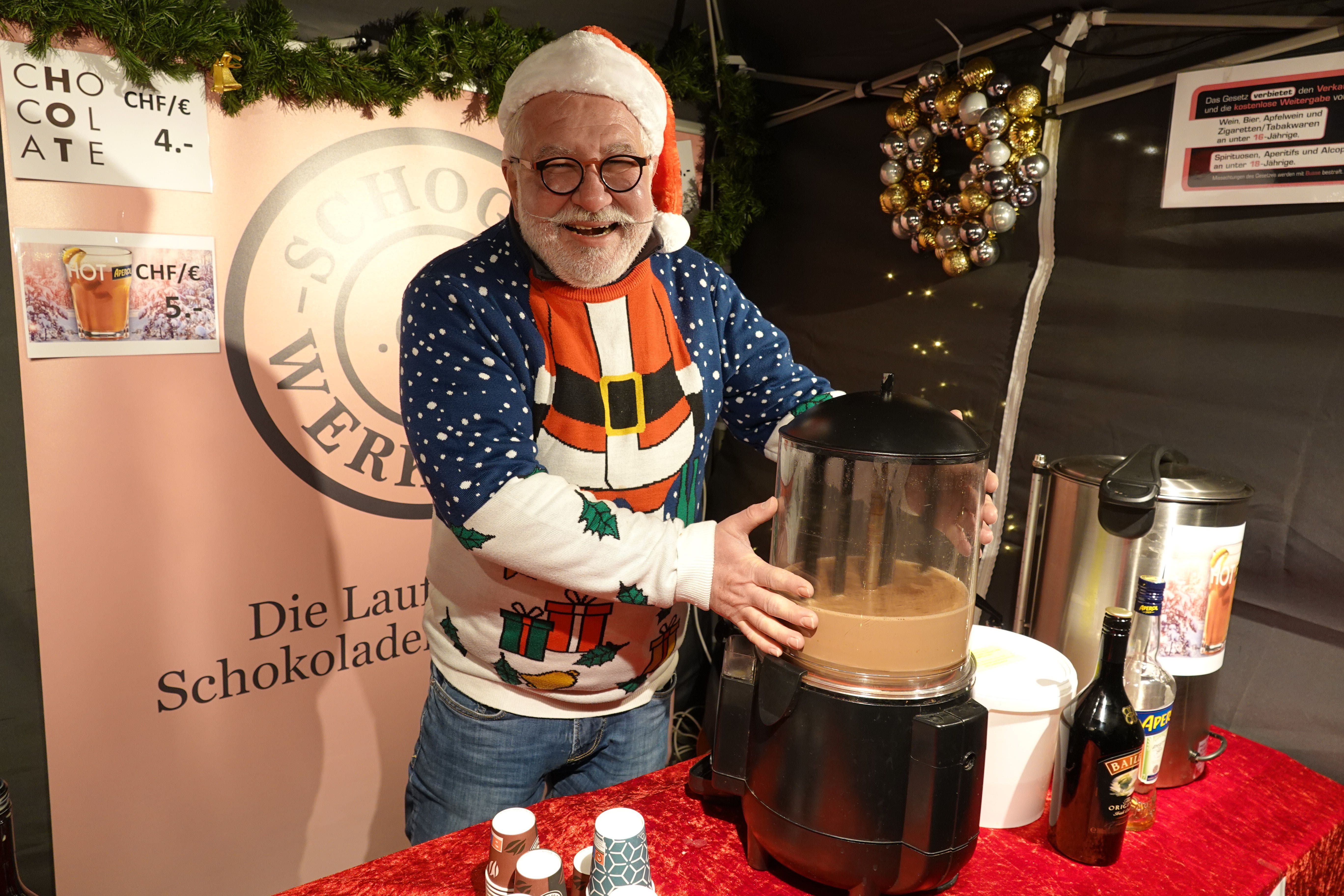 Süsses gab es von Andreas Claus Kistner in der Schoggi-Werkstatt.