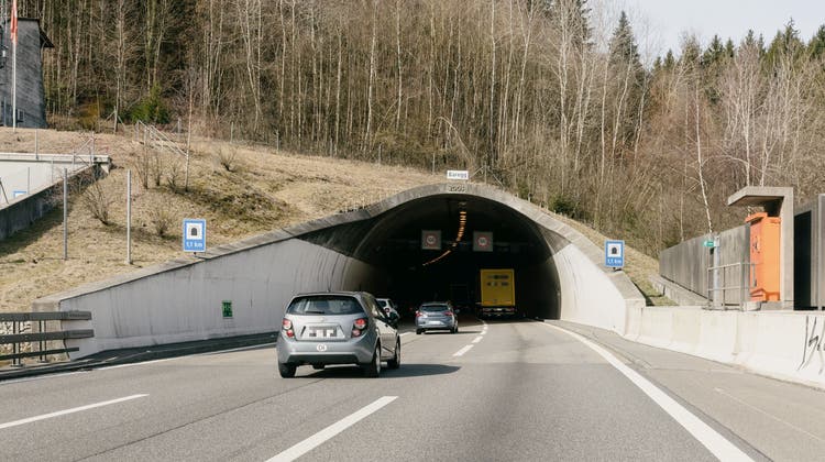 Auf die Aufnahmen der Verkehrsüberwachungskameras im Bareggtunnel greifen Polizei und Staatsanwaltschaft bei Bedarf zurück. (Valentin Hehli)