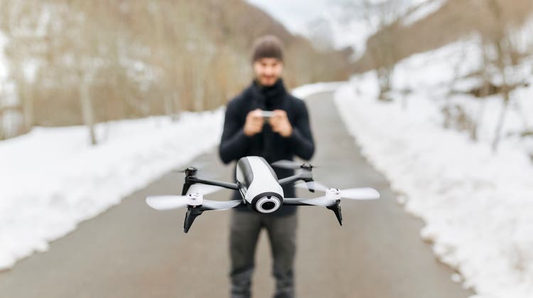 Auch Hobby-Drohnenpiloten sind von der neuen Regulierung betroffen. (Bild: Getty)
