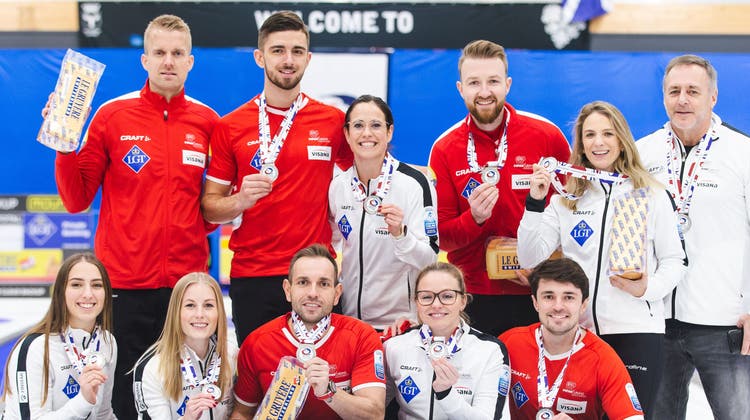 An der Curling EM 2022 im schwedischen Östersund gewann das Team die Silbermedaille. (Celine Stucki / WCF)