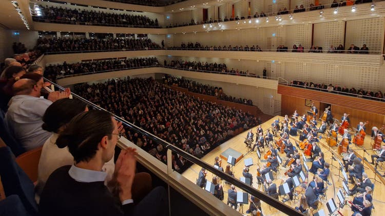 Ausverkauft bis auf den letzten Platz: das Orchestra Sinfonica di Milano am Mittwoch im Konzertsaal des KKL. (Bild: zvg)