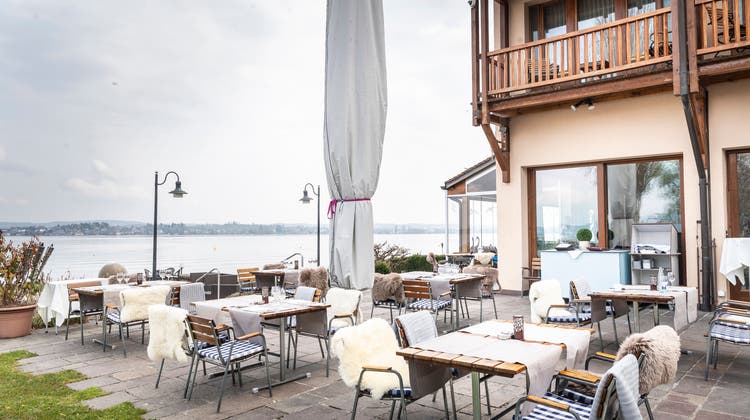 Die Terrasse des Seehotels Schiff in Mannenbach. (Bild: Andrea Stalder (19.4.2021))