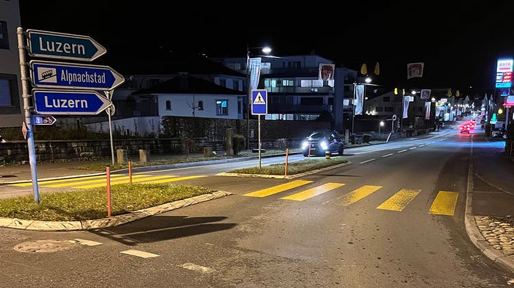 Auf diesem Fussgängerstreifen in Alpnach Dorf ereignete sich der Unfall. (Bild: Kantonspolizei Obwalden)