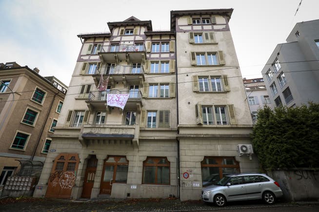 Im «Haus zum Auto» zog 1920 die erste Autogarage der Stadt ein.