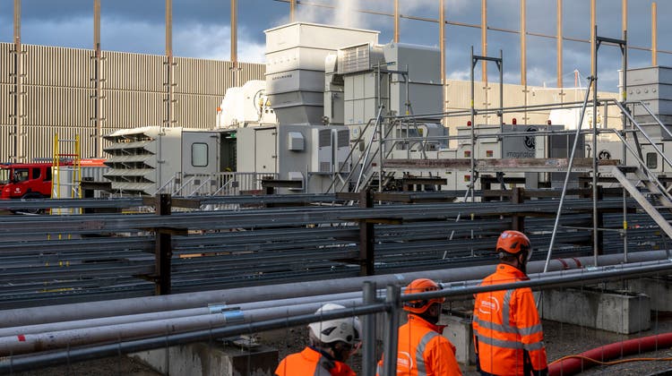 Bei einem Testlauf einer Turbine des Notkraftwerks Birr am 13. Januar waren die Medien eingeladen – doch die Anlage funktionierte nicht. (Alex Spichale)