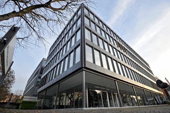 Die kantonale Verwaltung will aktiv Energie sparen. Im Bild das Verwaltungsgebäude («Glaspalast») an der Promenadenstrasse in Frauenfeld.