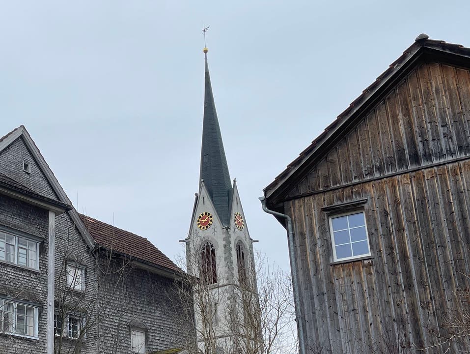 Die Kirche Hundwil ist Orientierungs- und Schlusspunkt der Wanderung.