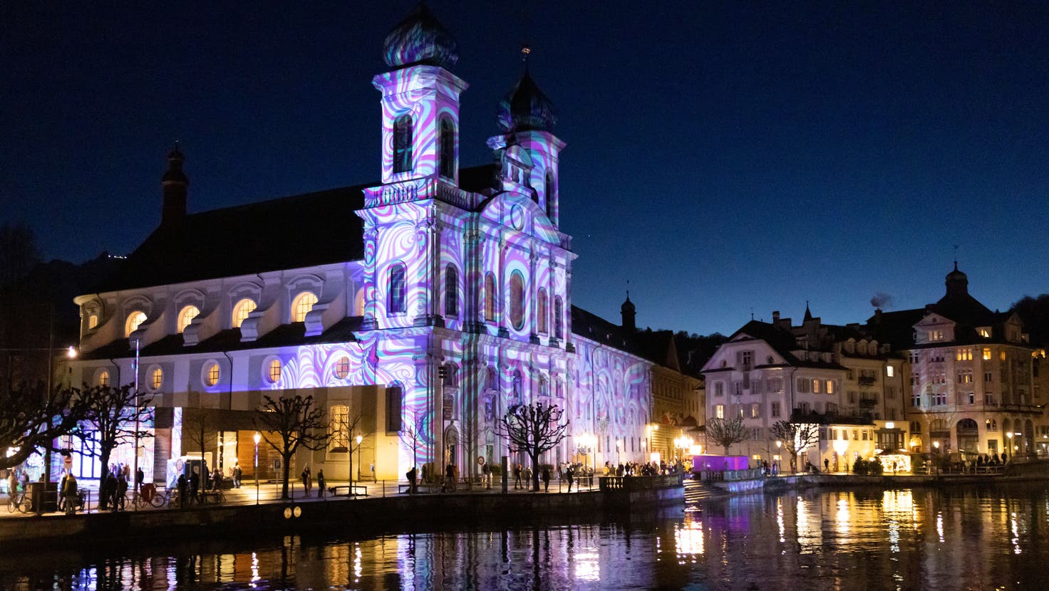 Die dem Kanton Luzern gehörende Jesuitenkirche während des Lichtfestivals Luzern. (Bild: Patrick Hürlimann (15. 1. 2023))