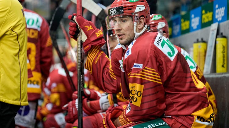 Der Menziker Eishockeyprofi Matthias Rossi geht neu im SCL-Tigers-Trikot auf Torjagd. (Martin Meienberger / freshfocus)