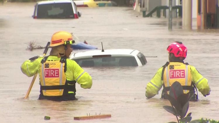 Nach massiven Regenfällen: Metropole Auckland steht unter Wasser