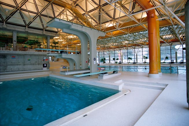 Im Schwimmbecken wurde die Wassertemperatur auf 27 Grad, die Raumluft auf 30 Grad gesenkt.