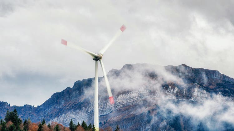 Das Windkraftwerk Lutersarni  in Entlebuch ist seit zehn Jahren in Betrieb. (Bild: Roger Grütter (2. November 2019))