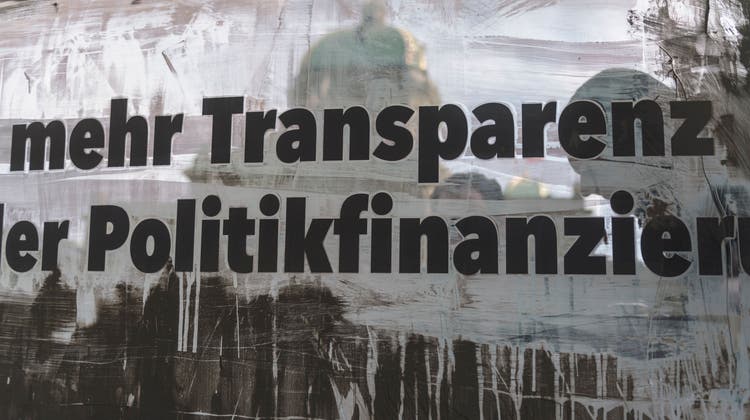Die Politikfinanzierung auf Kantons- und Gemeindeebene müsse transparenter werden, heisst es im Antikorruptionsbericht. (Archivbild) (Alessandro Della Valle/Keystone)