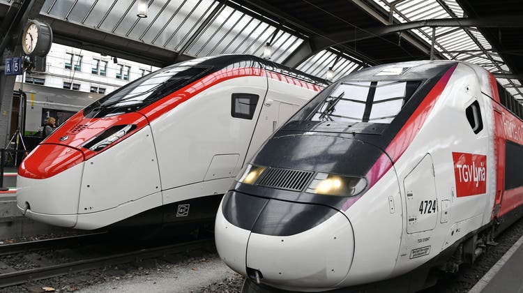 Der Markt für internationale Züge – im Bild ein Giruno der SBB und ein TGV von TGV Lyria – könnte geöffnet werden. (Walter Bieri / KEYSTONE)