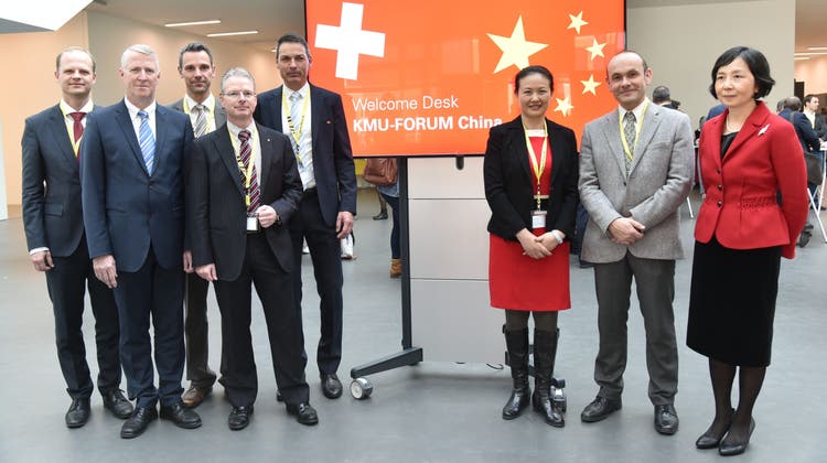 Langjährige Beziehungen: KMU-Forum China in Olten im März 2015 mit Handelskammer-Direktor Daniel Probst und Hochschuldirektor Ruedi Nützi (v.l.). (Bruno Kissling)