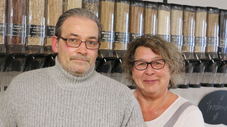 Thomas und Sandra Göttlich von «Göttlich grammweise» schliessen in wenigen Wochen ihren Unverpacktladen. (Dennis Kalt/Aargauer Zeitung)