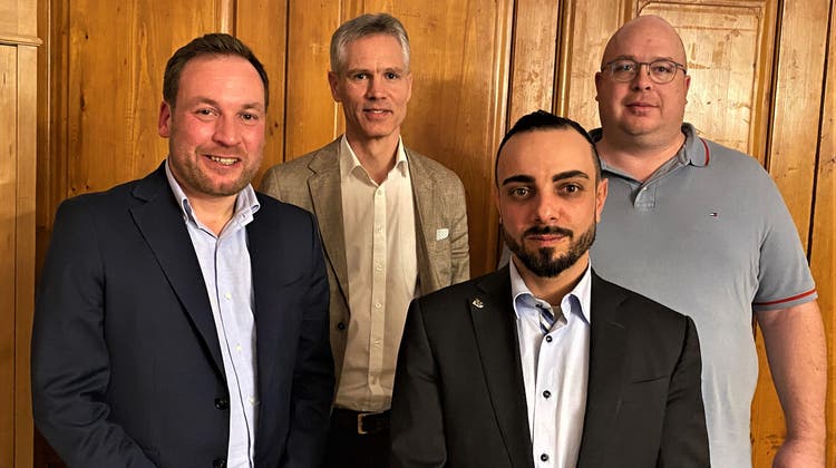 Die SVP Kreispartei Wil hat Lukas Reimann, Bruno Dudli, Marco Albrecht und Andreas Hüssy (von links) für die Nationalratswahlen nominiert. (Bild: Josef Bischof)