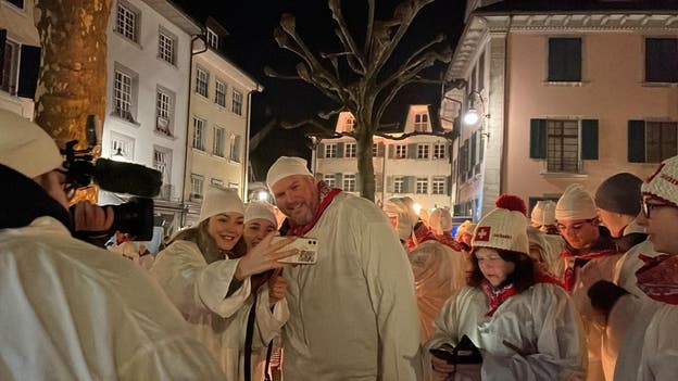 Chesslete Solothurn: Schwingerkönig Christian Stucki tauscht die Zwilchhose  mit dem Nachthemd