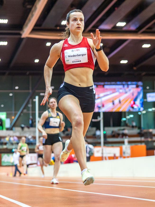 Julia Niederberger läuft an den Schweizer Leichtathletik-Hallenmeisterschaften.