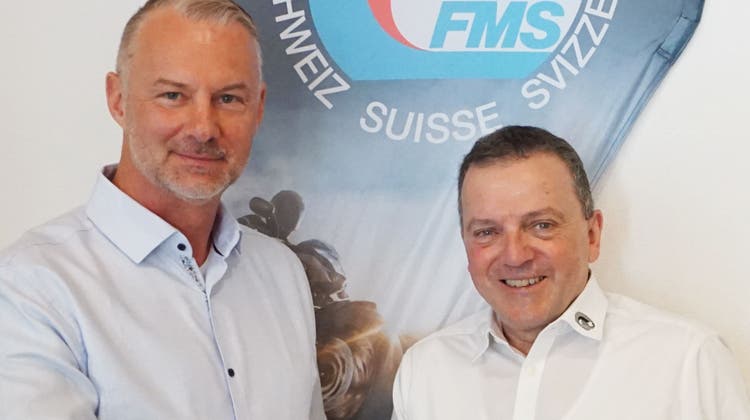 Walter Wobmann (rechts) wurde als Zentralpräsident des Verbandes FMS für die fünfte Amtszeit bestätigt. Der mehrfache Enduro Schweizer Meister Rolf Enz wurde zum neuen Sportdirektor gewählt. (Willy Läderrach)