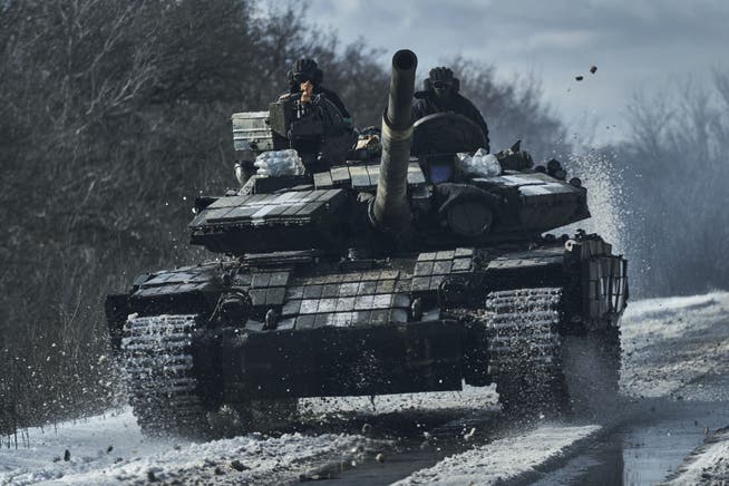 Ein ukrainischer Panzer in Bachmut – die Ukraine ist zum drittgrössten Waffenimporteur geworden.