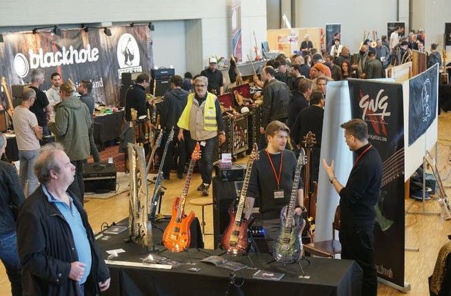 Die Veranstaltung «Guitars &amp; More» konnte bereits letztes Jahr eine grosse Menge an Gitarrenfans anziehen.