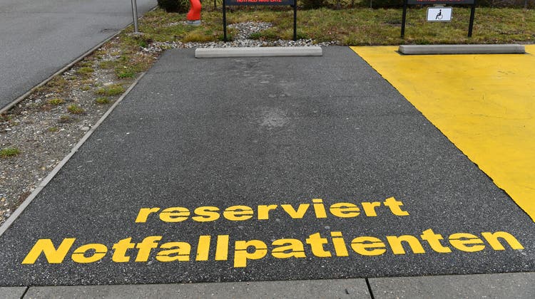 Notfallparkplätze in Olten: reserviert für den Kanton als Retter in der Not? (Bild: Bruno Kissling)