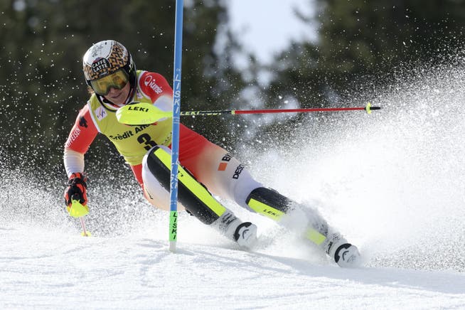 Wendy Holdener verteidigt den zweiten Rang im Slalom-Weltcup. Die 29-jährige Schwyzerin landet in Soldeu auf dem 5. Rang.