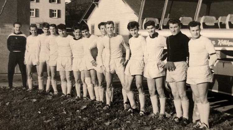 Schon 1960 machte der FC Kölliken eine gute Figur – heuer feiert er ein grosses Jubiläum. (Bild: zvg)