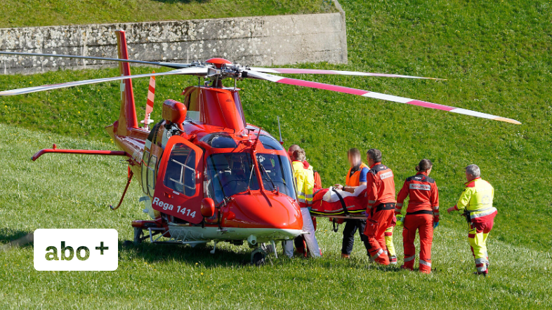 Steinerberg: 55-jähriger Velofahrer bei Unfall schwer verletzt